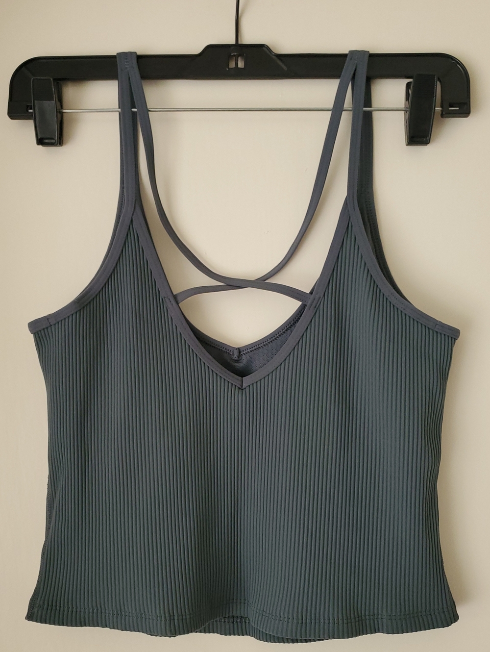 Vuori Rib Crop Tank - Picture 5 of 5